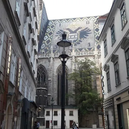 At St. Stephan Vienna Exterior photo